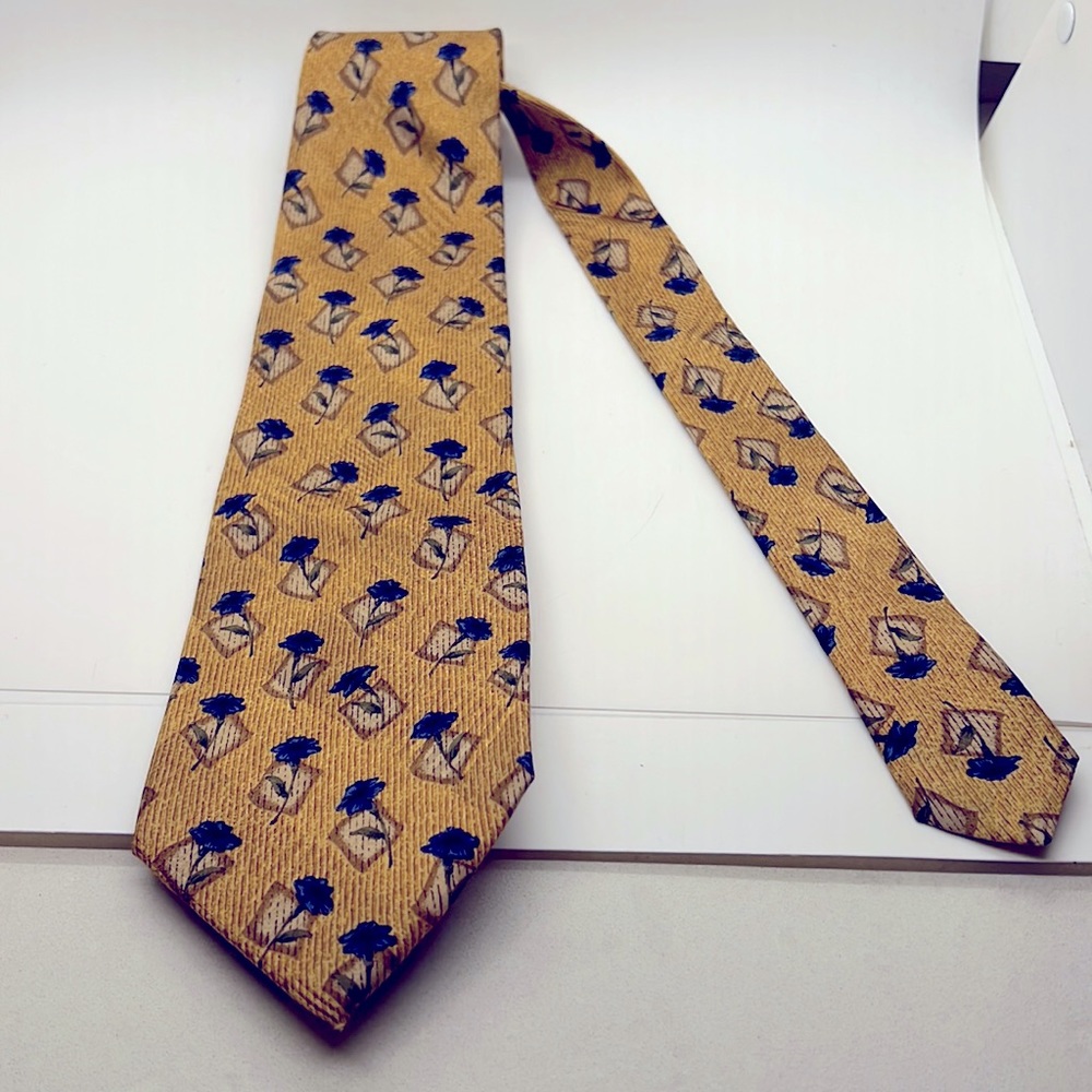 Blazer Tie, Yellow Blue Flower Pattern, Silk, From Italy, Excellent Condition